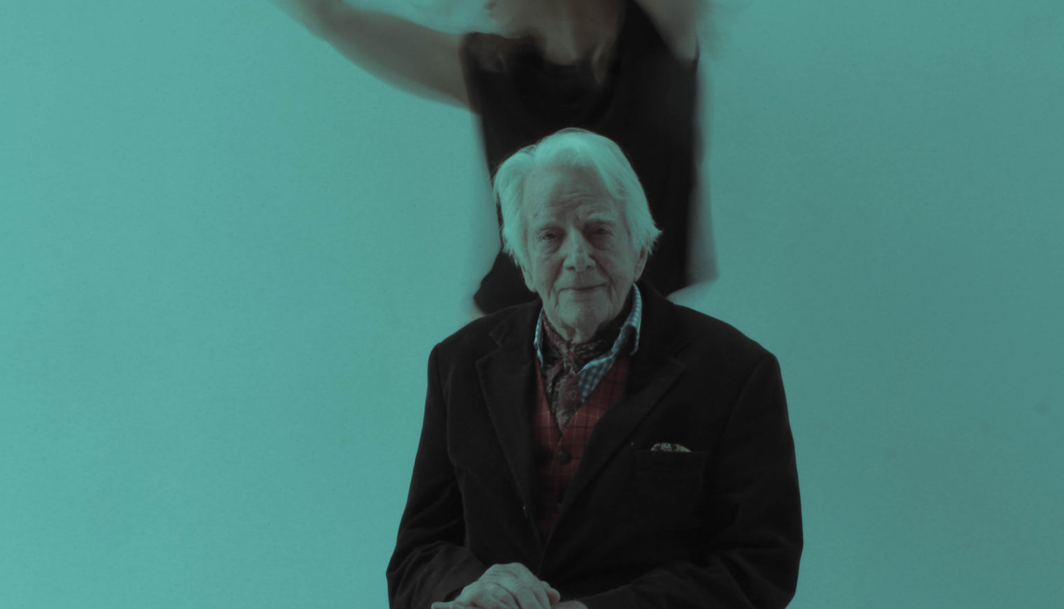Portrait d'un vieil homme avec femme dansant derrière lui