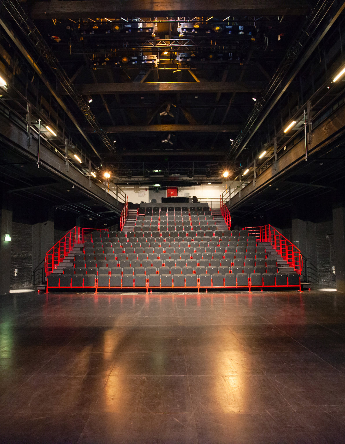 Grande salle du Théâtre Les Tanneurs vue du gradin