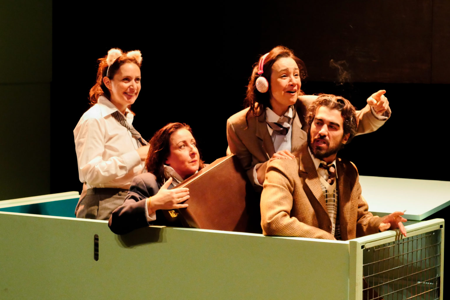 Myriem Akheddiou,
Jasmina Douieb, Monia Douieb